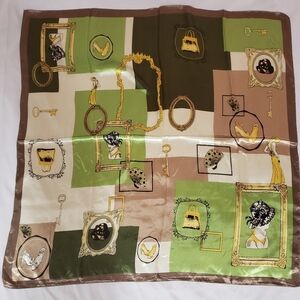 R-33- Women's Scarf Green Cream Yellow Colors NWT